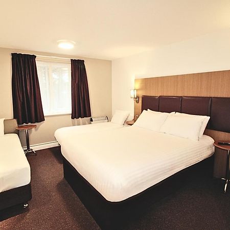 Orchid Epsom; Sure Hotel Collection By Best Western Екстериор снимка