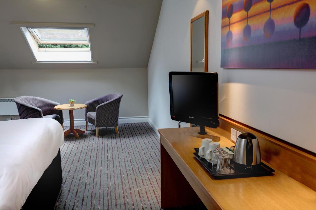 Orchid Epsom; Sure Hotel Collection By Best Western Екстериор снимка