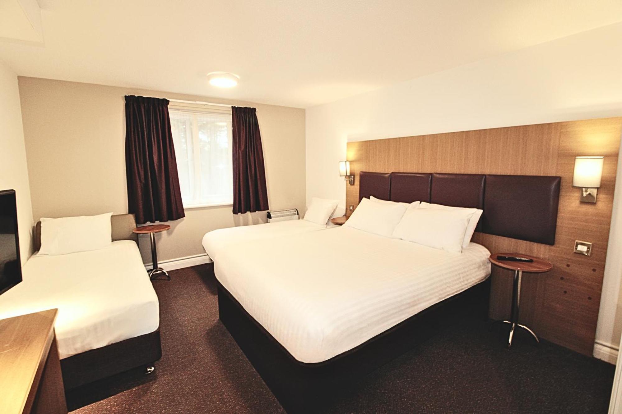 Orchid Epsom; Sure Hotel Collection By Best Western Екстериор снимка